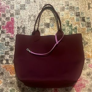 Rothy’s lightweight reversible tote
